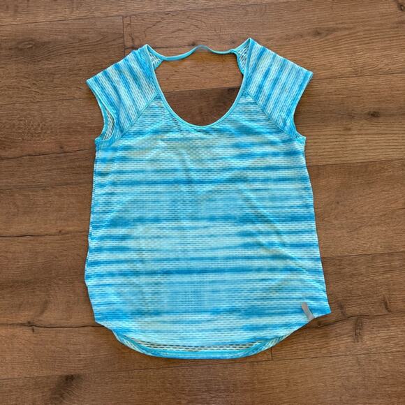 2 UNDER ARMOUR active tank top and shirt - Picture 2 of 7